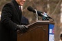 Matt Damon en train de prononcer un discours