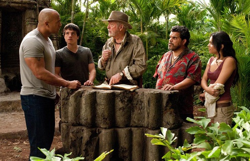 dwayne-johnson-josh-hutcherson-michael-caine-luis-guzman-vanessa-hudgens-jpg
