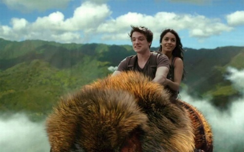 josh-hutcherson-vanessa-hudgens-jpg