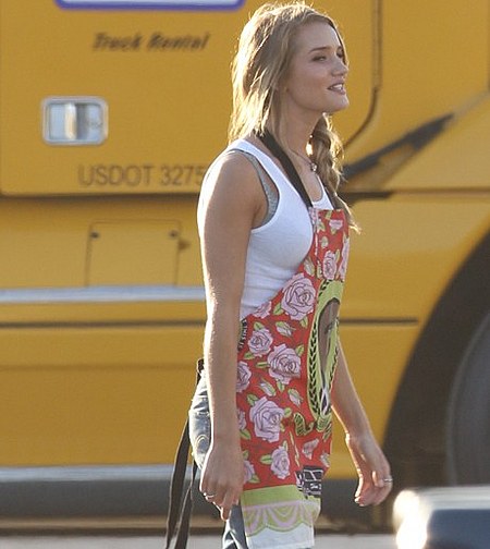 Rosie Huntington Whiteley sur le tournage
