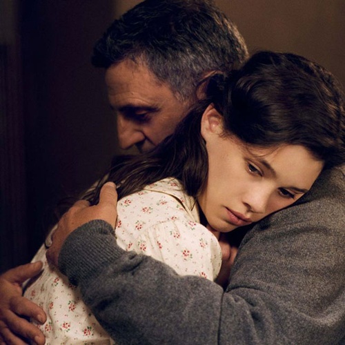 daniel-auteuil-astrid-berges-frisbey-jpg