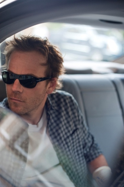Stephen Dorff dans une voiture