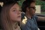 Stephen Dorff et Elle Fanning dans une voiture
