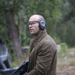jason statham sur un champ de tir