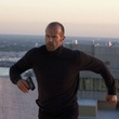 le flingueur   jason statham sur le toit