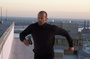 le flingueur   jason statham sur le toit