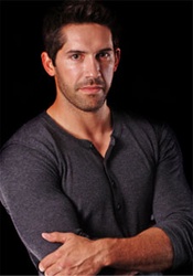  Scott Adkins