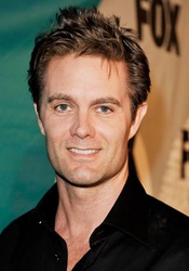  Garret Dillahunt