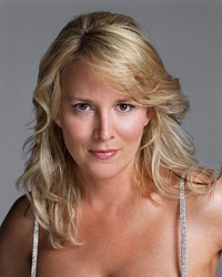 Laurel Holloman