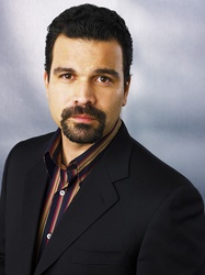  Ricardo A. Chavira