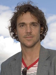  Jamie Sives