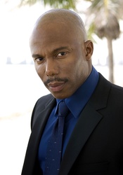  Erik  King 