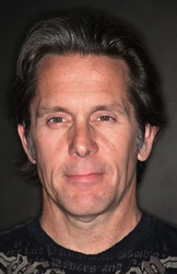  Gary Cole 
