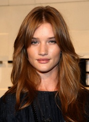  Rosie Huntington-Whiteley