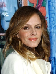  Monet Mazur