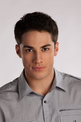  Michael Trevino