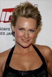  Laura Allen