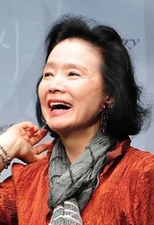  Yoon Jung-hee