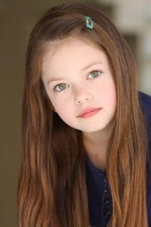  Mackenzie Foy