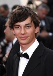  Devon Bostick