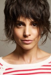  Stephanie Szostak