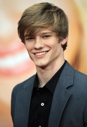  Lucas Till