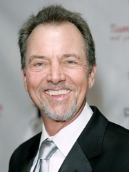  Gregory Itzin
