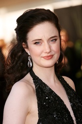  Andrea Riseborough