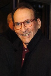  James Sikking