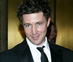  Aidan Gillen 