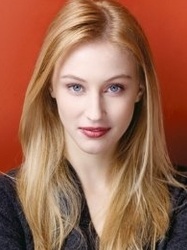  Sarah Gadon