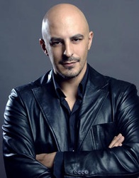  Roberto Alamo