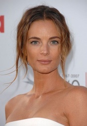  Gabrielle Anwar