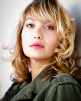  Caroline Anglade