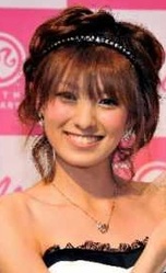  Akina Minami