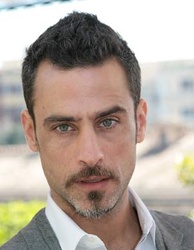  Raz Degan