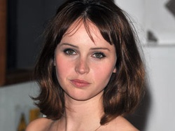  Felicity Jones