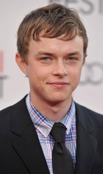 Dane DeHaan 