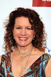  Susie Essman