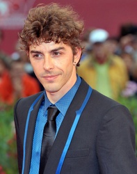 Michele Riondino 