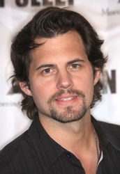  Kristoffer Polaha