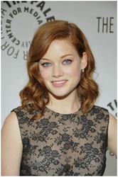  Jane Levy