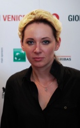  Anguelina Nikonova