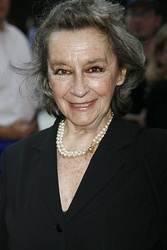  Zoe Caldwell 