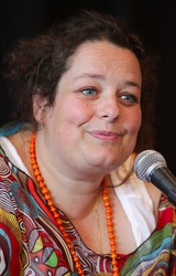  Isabelle De Hertogh 