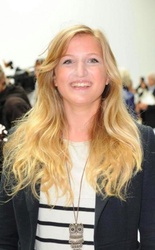  Julia Piaton 