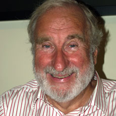  Christopher Benjamin