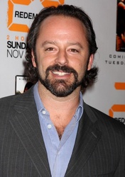  Gil Bellows