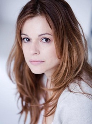  Suzan Anbeh 