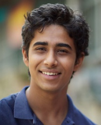  Suraj Sharma 